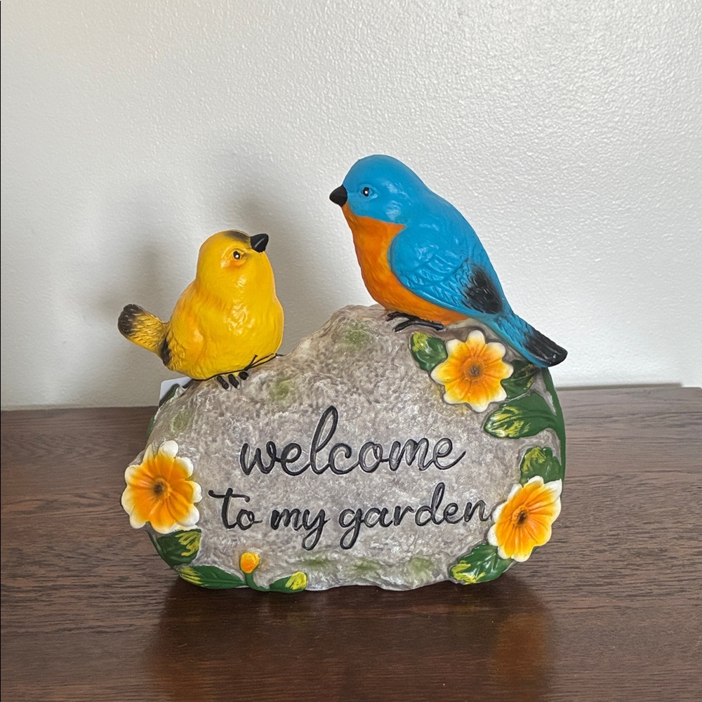 NWT- Welcome To My Garden- Colorful Birds Welcome Rock